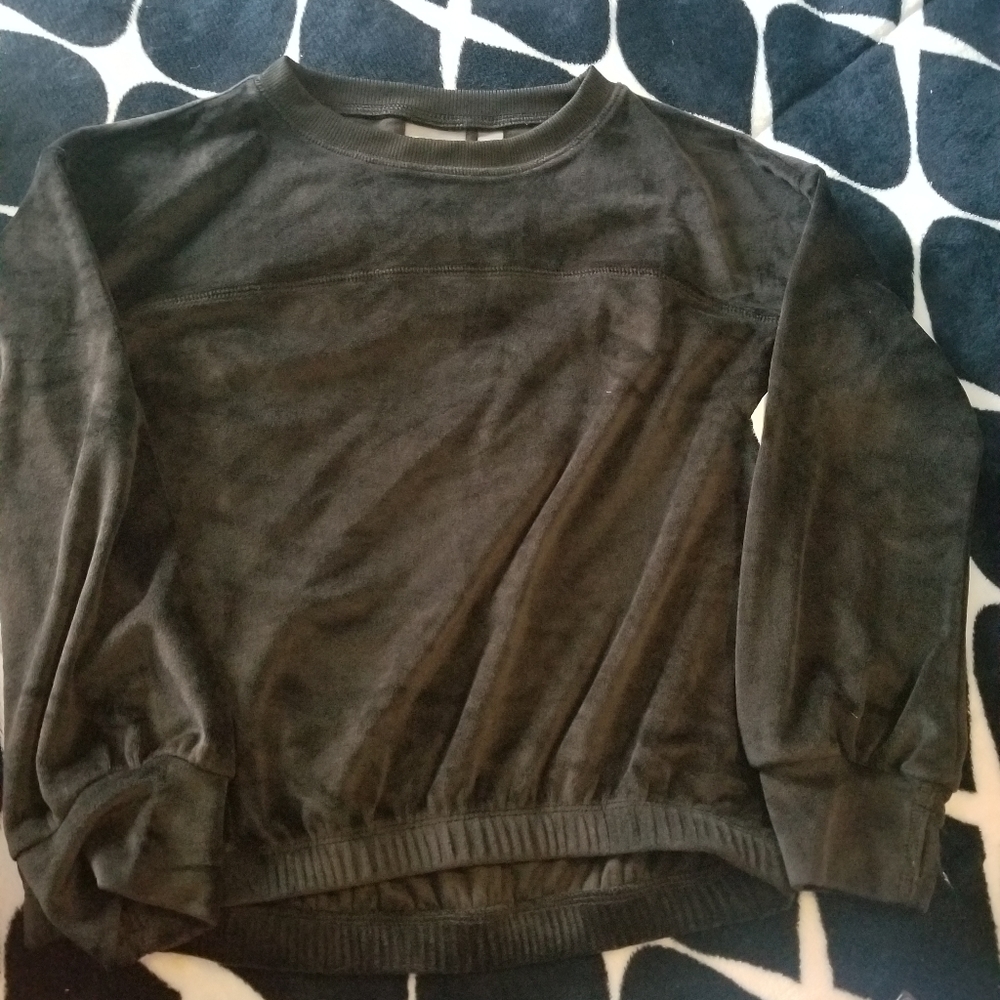 Zella girls sweater size M (8 & 10)